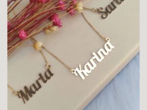 Colar com nome simples